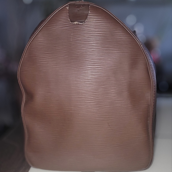 Louis Vuitton Keepall 45 in Epi Leather FREE POSHMARK AUTHENTICATION! - Picture 4 of 14